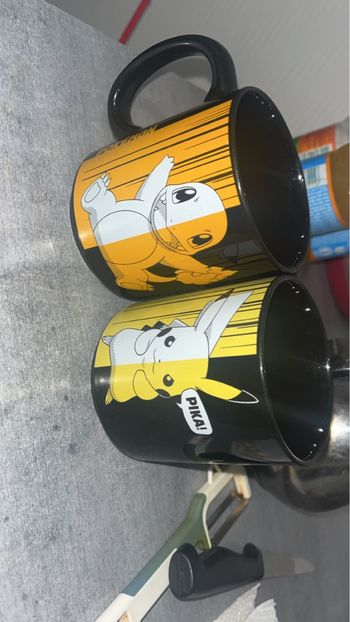 2 tasses pikatchu 
