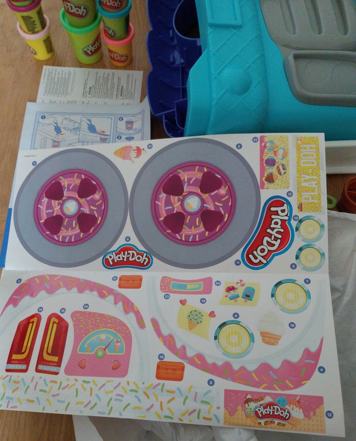 Play-Doh Kitchen Creations, Camion de Glace géant neuf 12 pots pâte à modeler - photo numéro 10