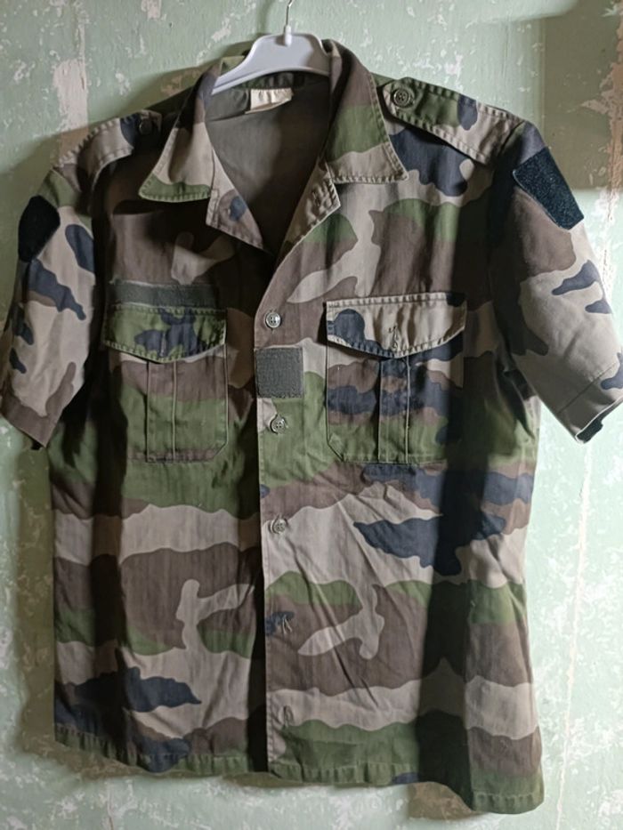 Chemise manches courtes de militaire - photo numéro 2