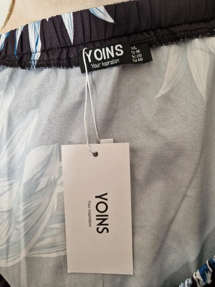 Robe yoins fleurie épaules dénudé noir taille 48 - photo numéro 4