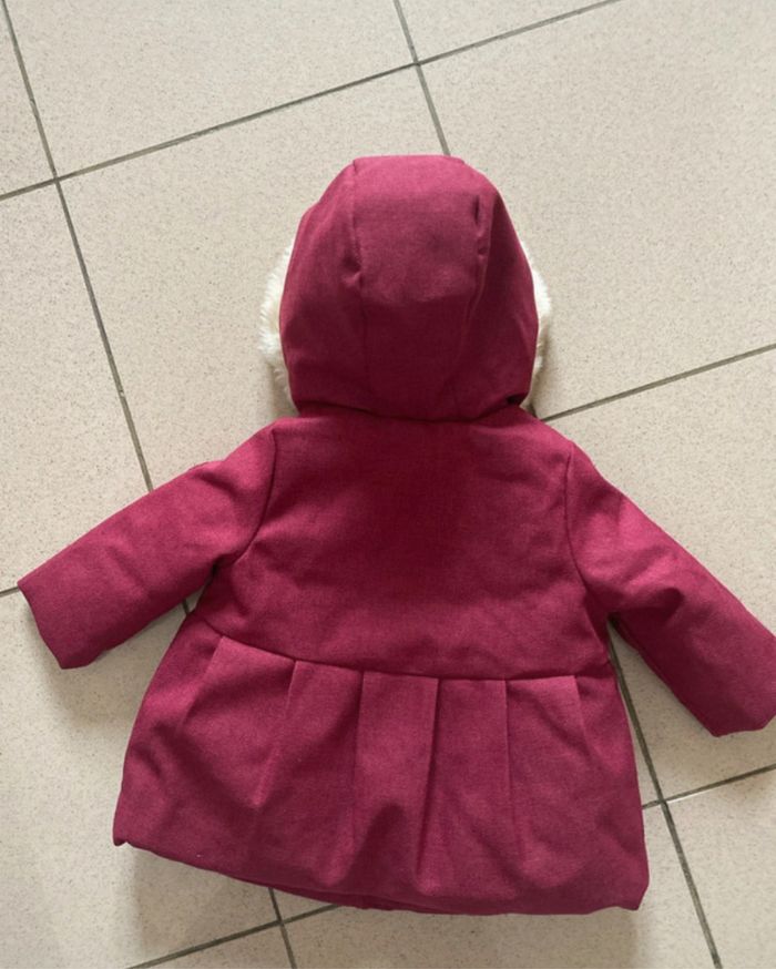 Manteau doudoune avec capuche de marque Obaibi, taille 6 mois, neuf - photo numéro 4