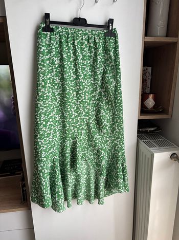 Jupe mi longue imprimé fleuri verte taille S