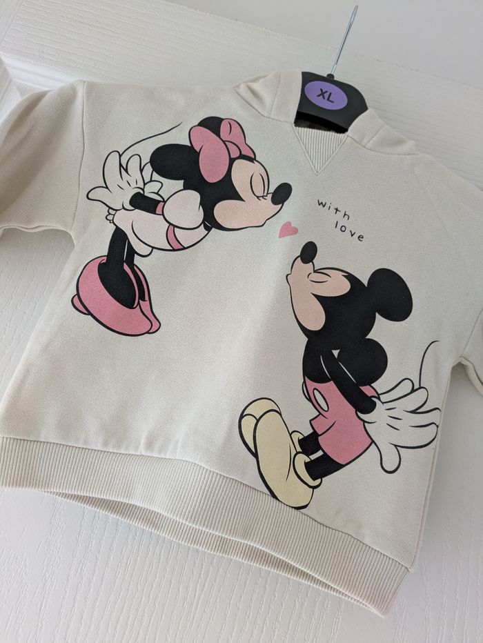 Sweat à capuche Disney pour fille 18 mois, 86 cm, parfait état ! - photo numéro 2