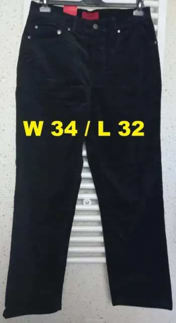 Pantalon en velours noir Pierre Cardin Taille W 34 / L 32