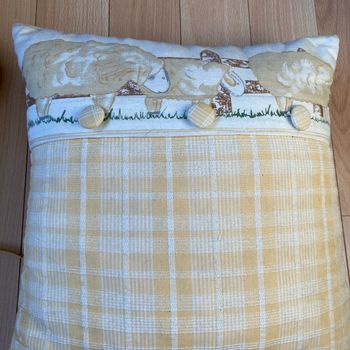 # coussin# van cleef