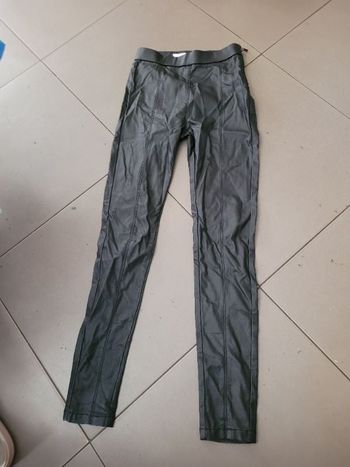 Pantalon simili cuir taille 36 Naumy