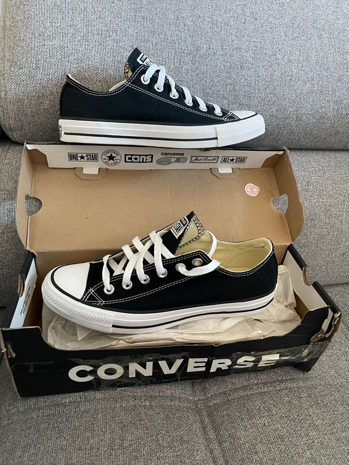 Converse basse noire 39 neuve - photo numéro 2
