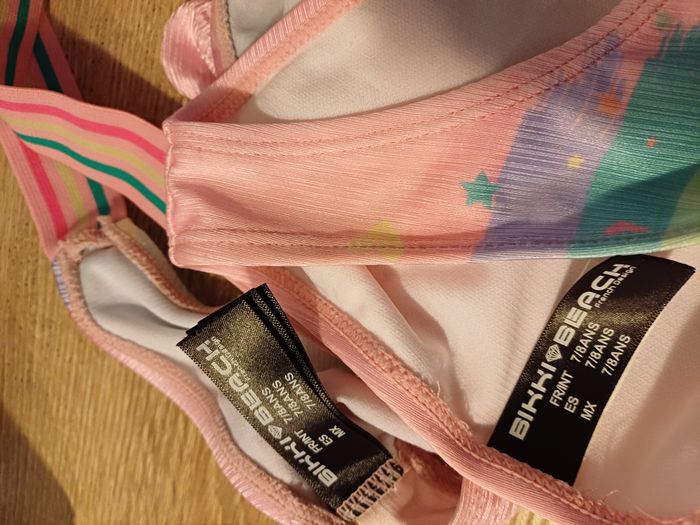 2 maillots de bain 2 pièces et 1 casquette pour filles Taille 7 ans - photo numéro 7