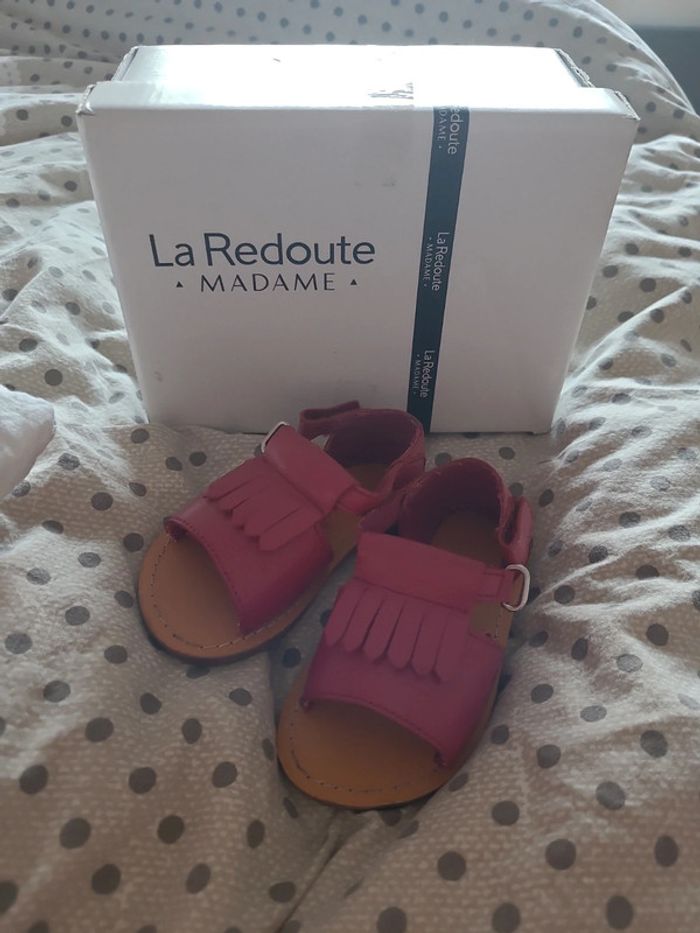 Sandales en cuir fille taille 20 - photo numéro 3