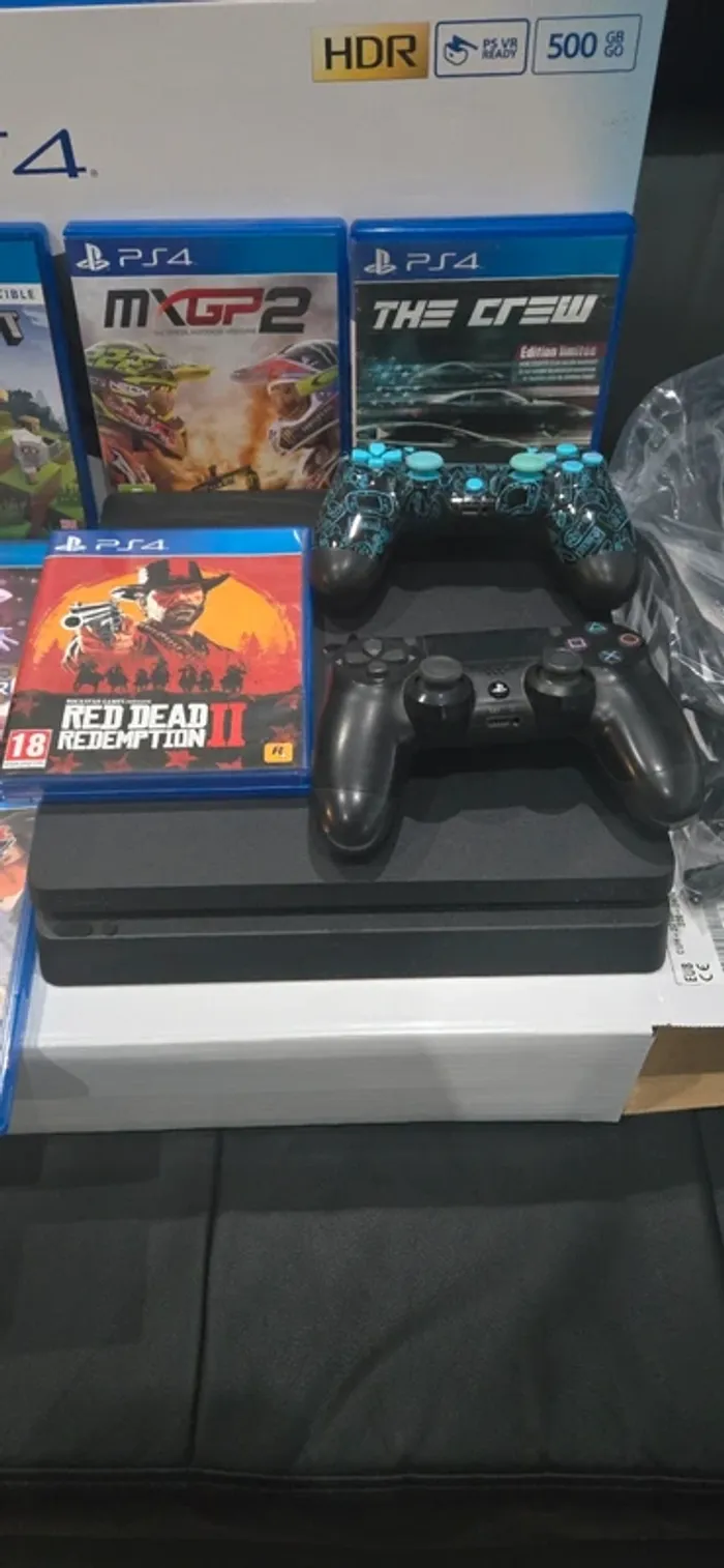 Ps4 500go avec 3 manettes et 6 jeux - photo numéro 3
