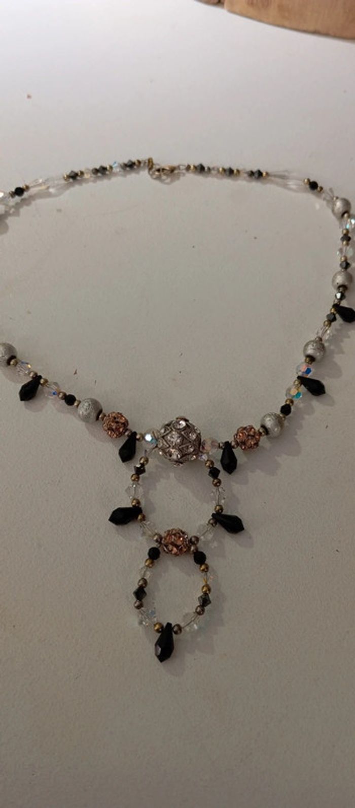 Collier de perles et strass - photo numéro 3