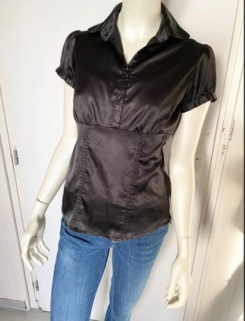 Blouse satinée – Camaïeu – Noire à manches courtes – Taille 38/M – Bon état