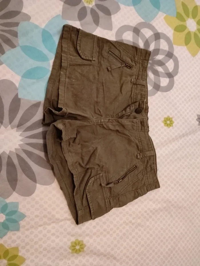 Short Jennyfer 36 kaki