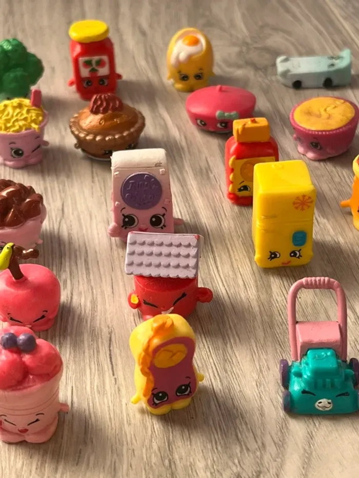 Lot de shopking 40 figurines - photo numéro 9