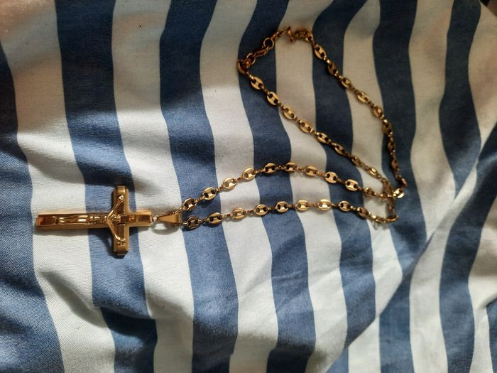 Chaîne avec pendentif - photo numéro 3