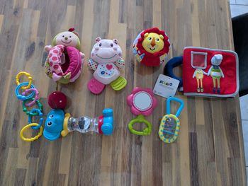 Lot jouets éveil bébé