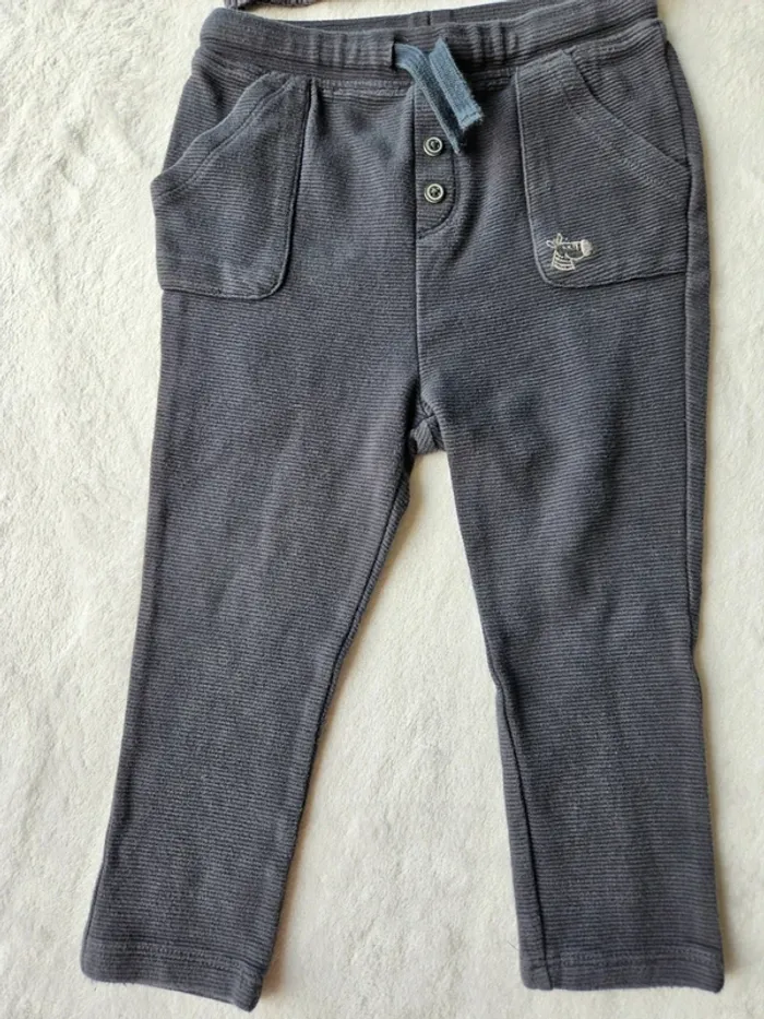 Tenue pull + pantalon 3 ans - photo numéro 4