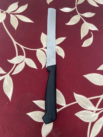 Couteau à pain 