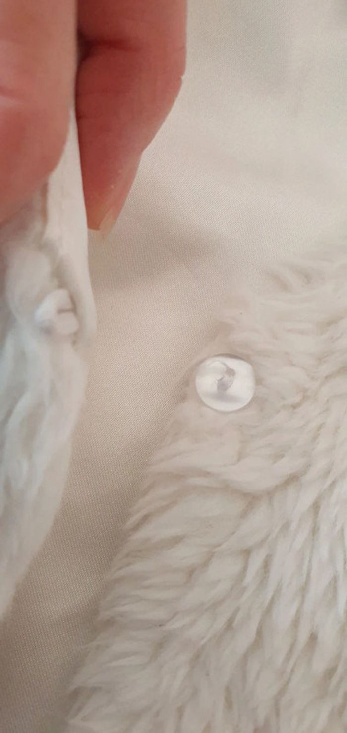 Gilet en moumoute sans manches taille 18 mois - photo numéro 3