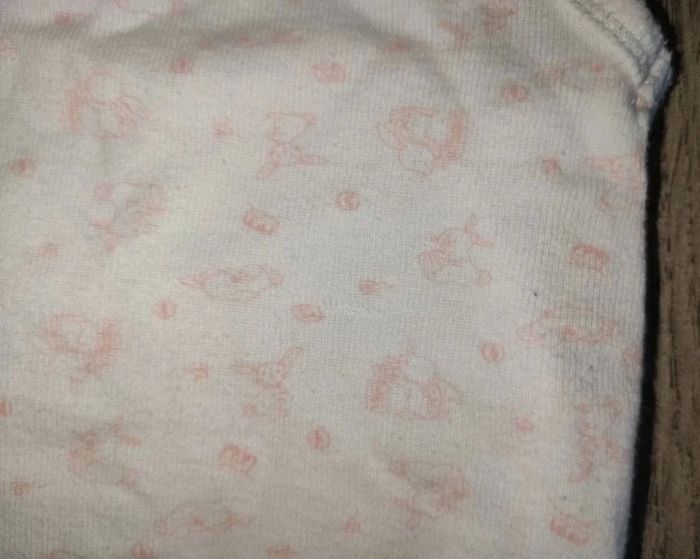 Lot 5 bodies manches courtes taille 1 mois - photo numéro 7