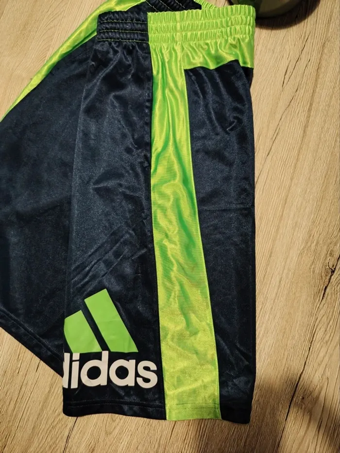 Short Adidas - photo numéro 2