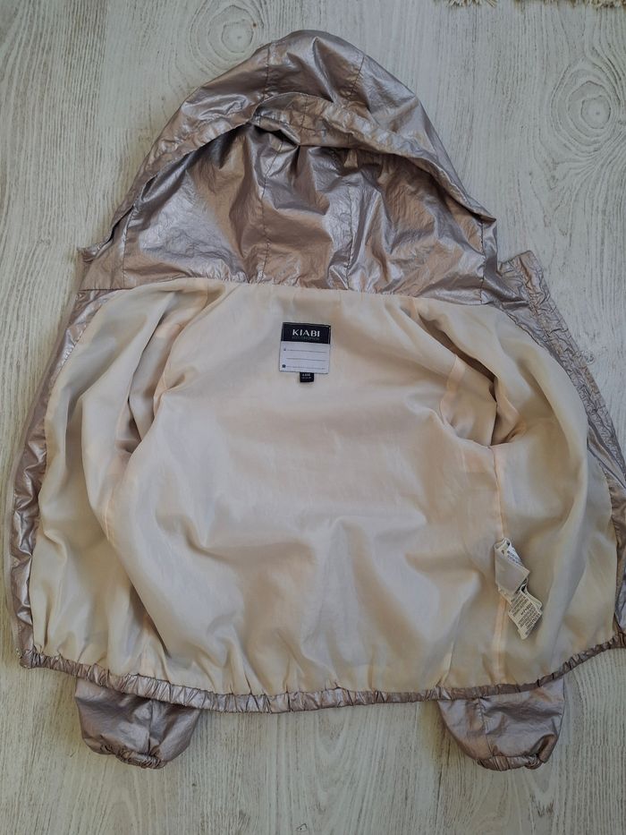 Veste fille  coupe-vent métallisée doré  Kiabi – 6 ans - photo numéro 2