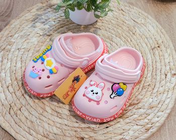 Crocs Fille P.22 rose pale neuf