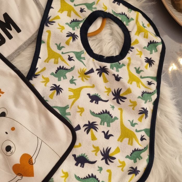 NEUFS!!! ( non utilisés) 💙💙🤩lot bavoirs à enfiler 1 er âge 💙💙🤩 - photo numéro 2