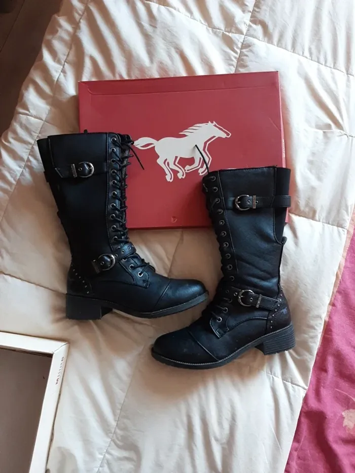 Bottes mi-mollet taille S mustang pointure 40