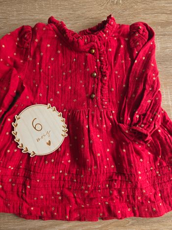 Robe gaze de coton rouge et dorée