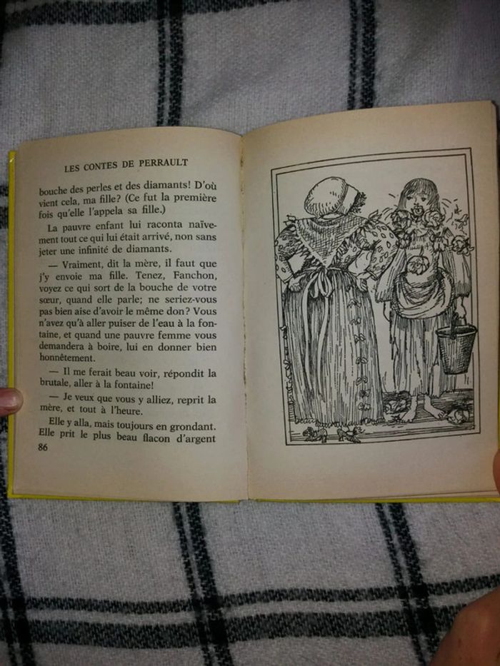 Livre les contes de Perrault - photo numéro 3