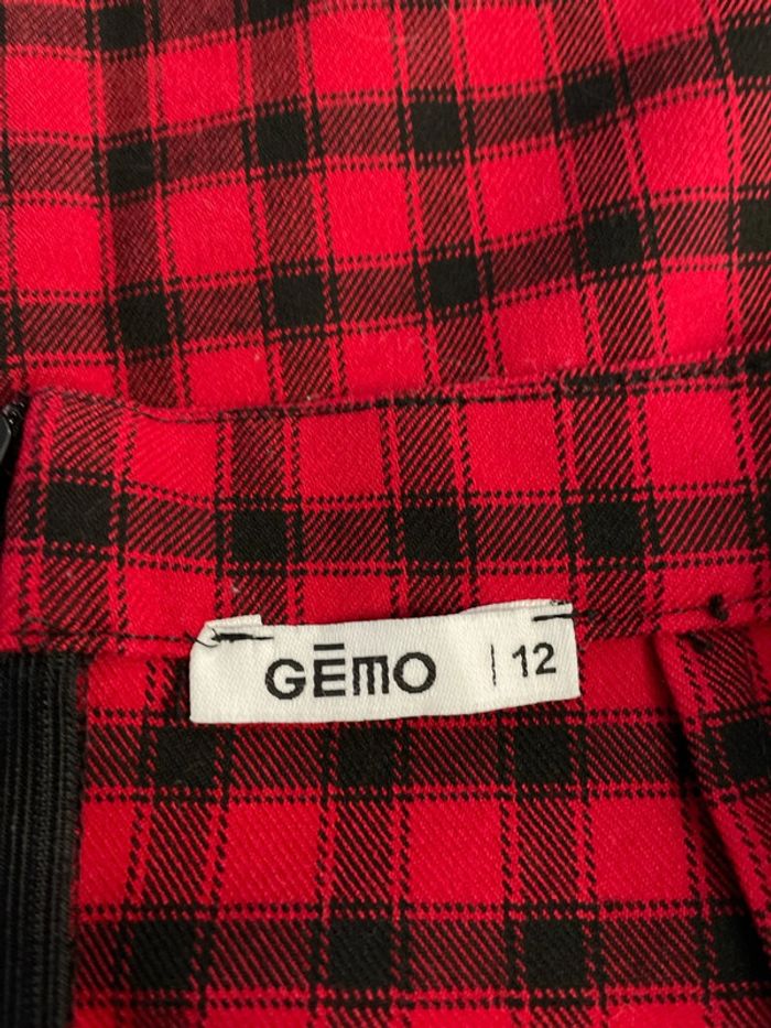 Lot 3 jupes 12ans (1 jeans, 1 jaune moutarde, 1 vichy rouge et noire) - photo numéro 10