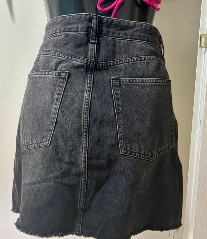 Jupe noire effet jean - Taille 36 - Look casual - photo numéro 5