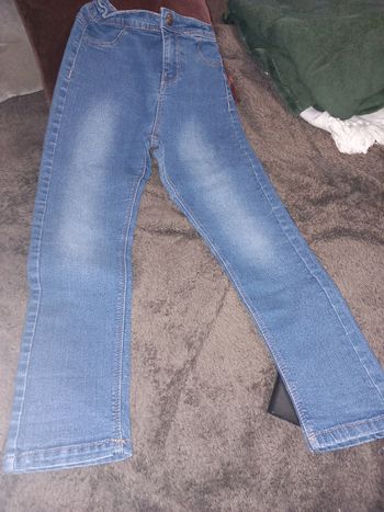Jean slim.bleu fille taille réglable kiabi 8 ans tbe 