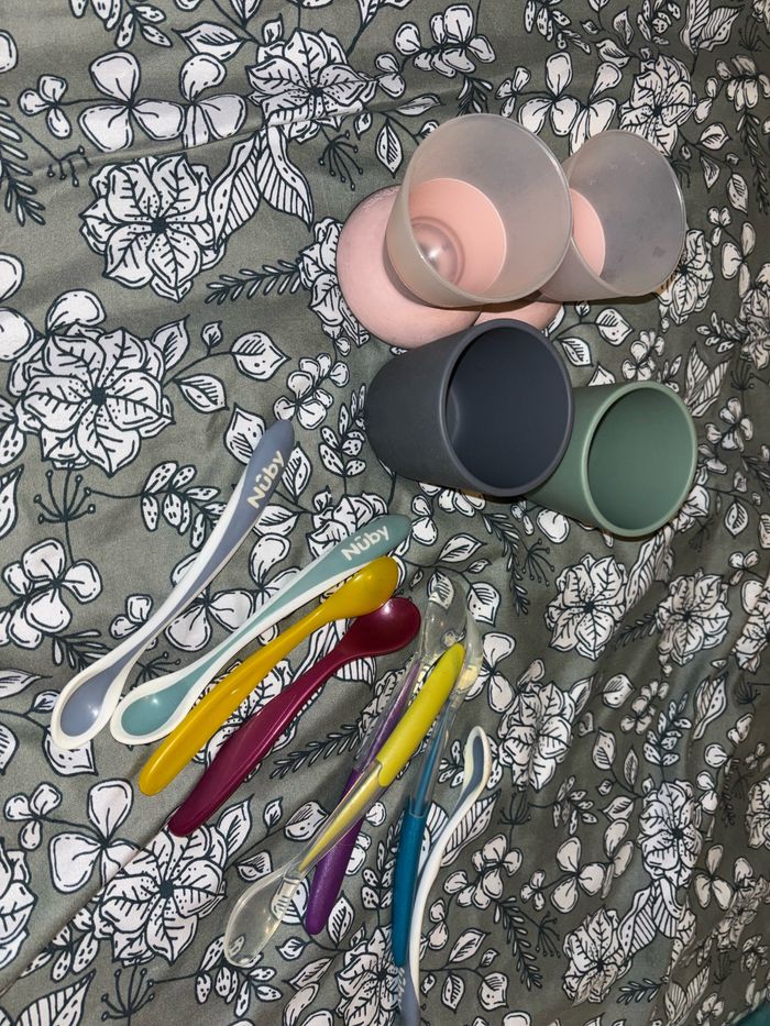 Lot vaisselles enfants