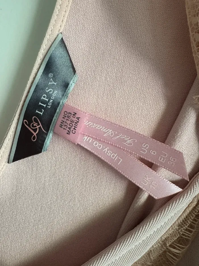 Robe Lipsy London T. S - photo numéro 3