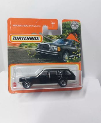 Matchbox 1/64 Mercedes benz wagon