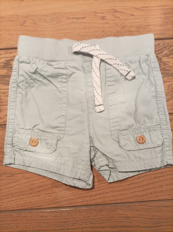 Lot n°123 short Kiabi 6 mois - photo numéro 2