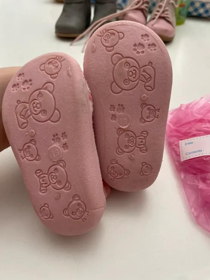 Chausson fille taille 19 - photo numéro 2