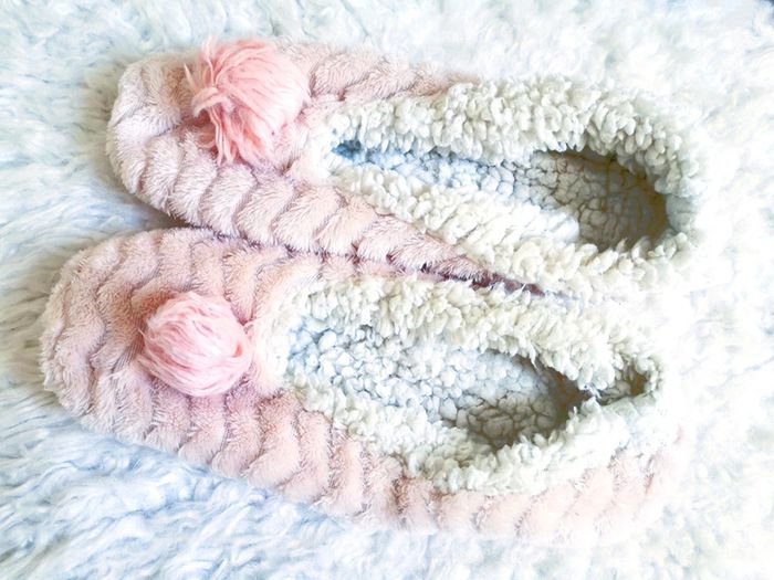 Chaussons molletonnés rose et blancs- T.39/40 🖤 - photo numéro 3