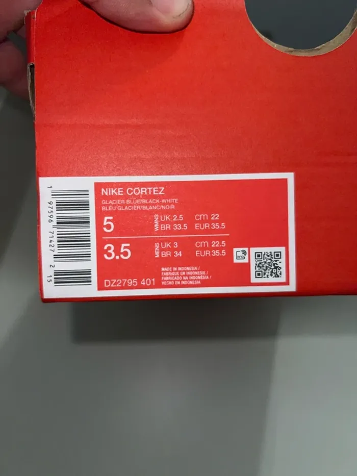 Basket Nike taille 35.5 - photo numéro 10