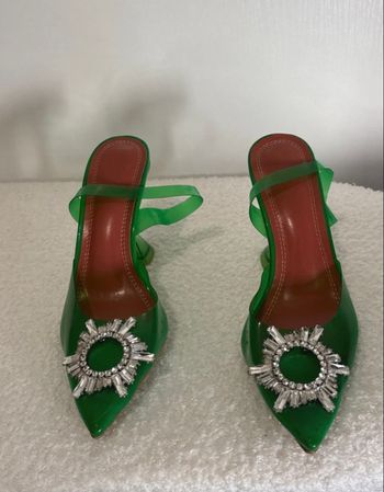 Escarpin avec boucle en cristal argenté