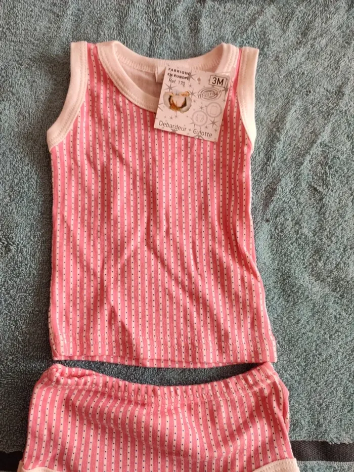 Débardeur et culotte fille