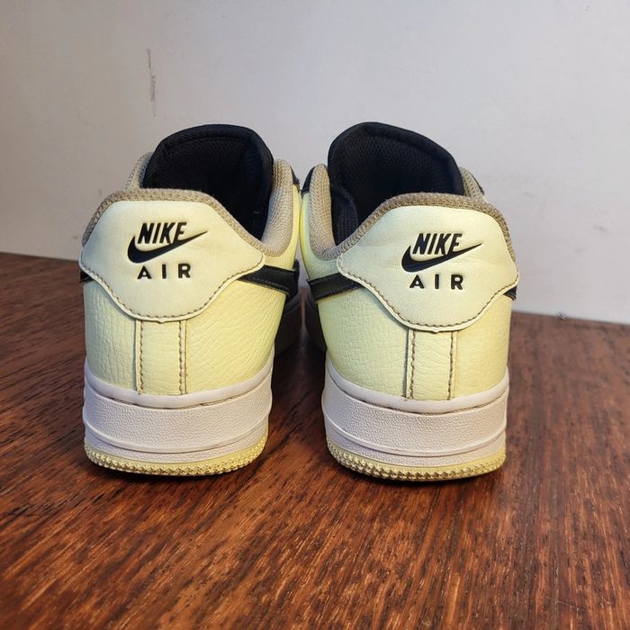 Nike Air Force 1 Barely Volt Taille 38 - photo numéro 4