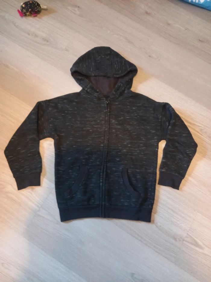 Gilet à capuche
