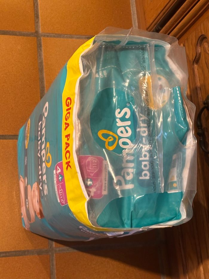Couches Pampers baby dry giga pack taille 4+ - photo numéro 3