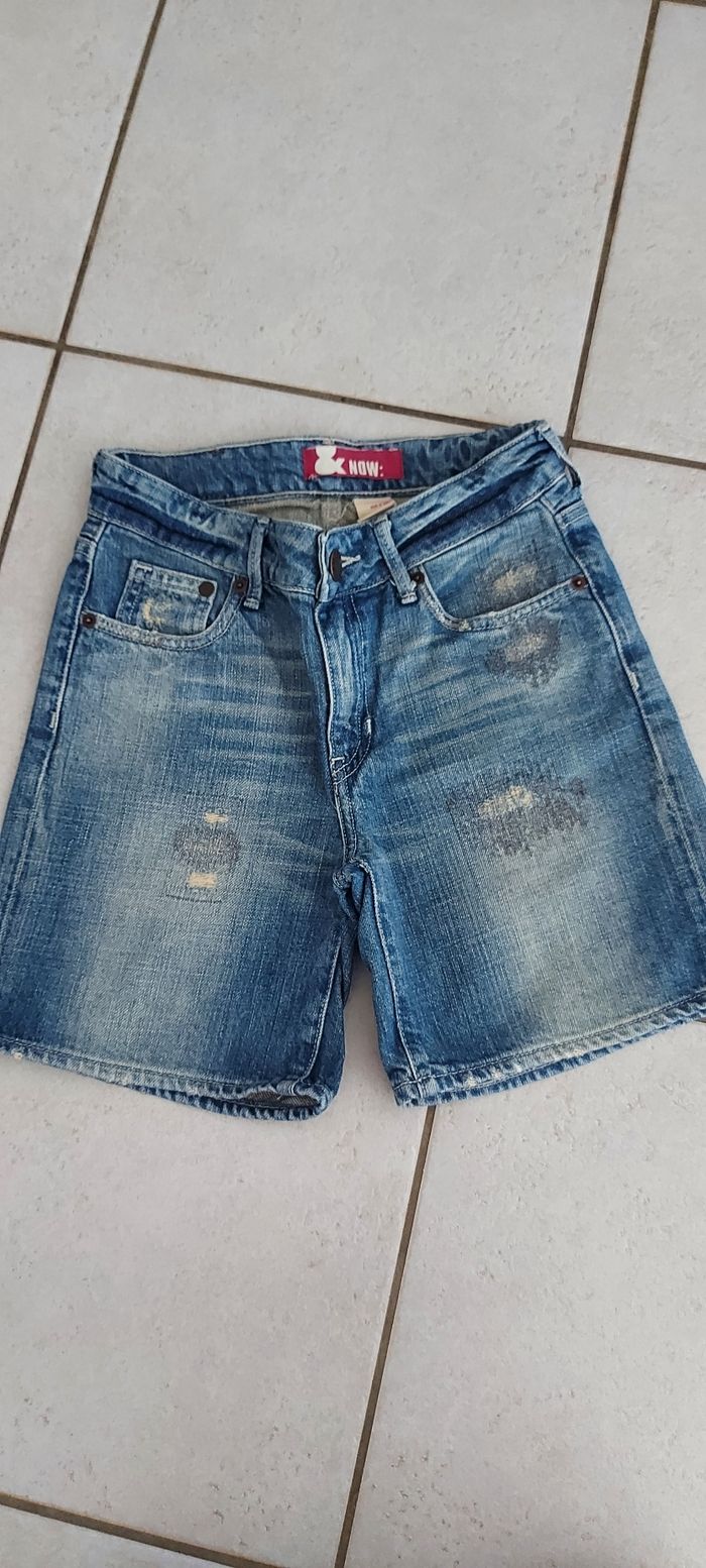 Short + tee-shirt smiley 8-9 ans. Très bon état - photo numéro 4