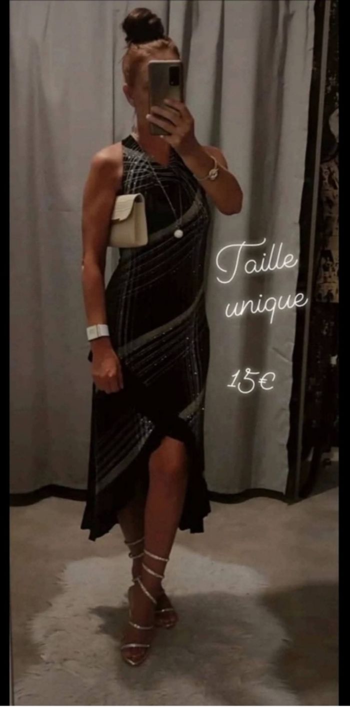 Robe de soirée élégante et chic - photo numéro 2