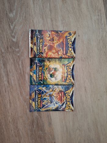 Lot de 3 boosters pokemon 🔥