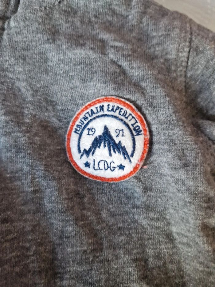 Gilet à capuche 4 ans - photo numéro 2